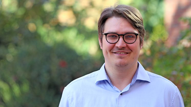 Das Computerspiel „Heimat Defender: Rebellion“ verbreitet rechtsextremes Gedankengut. Benjamin Möbus, wissenschaftlicher Mitarbeiter an der Universität Vechta, hat die darin transportierten Feindbilder und die dahinterstehende Ideologie untersucht. 
