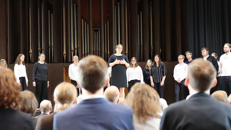 Derzeit leitet Katharina Gärtner vertretungsweise den UniChor der Universität Vechta.