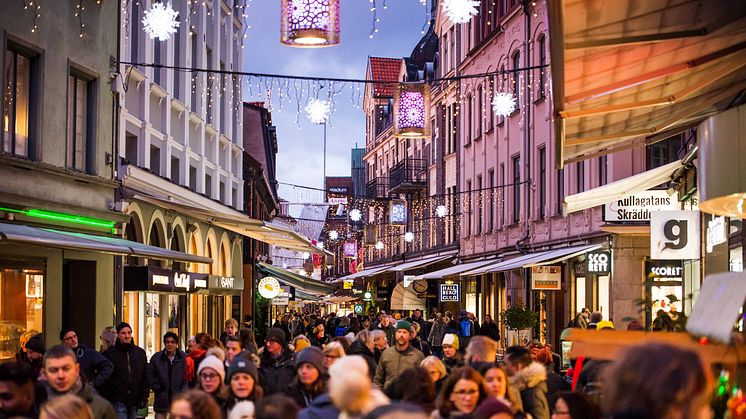 Som traditionen bjuder inleds julfirandet i city med julskyltningssöndagen, i år den 27 november.