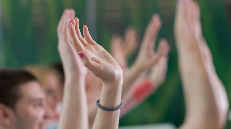 Viele Menschen melden sich freiwillig für ehrenamtliches Engagement. (Foto: Adobestock.com)