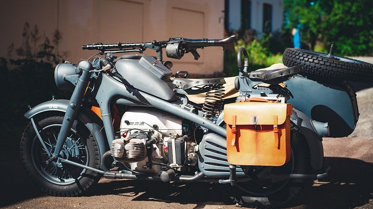 Här avbildade ZÜNDAPP, KS750 with Sidecar från 1942 klubbades för hela 623 904 SEK exklusive avgifter.