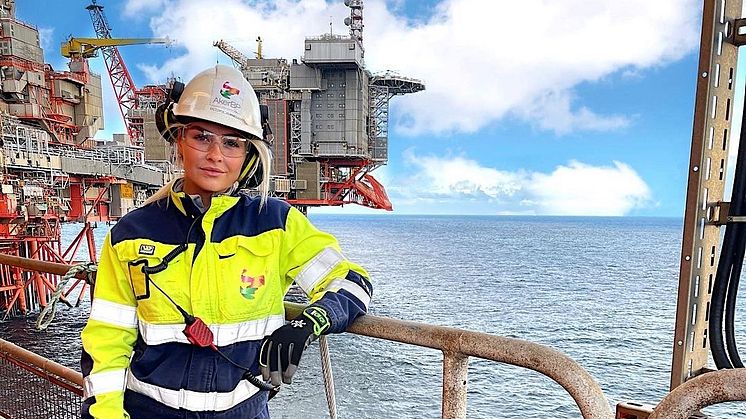 Victoria (24) jobber som prosessoperatør: - Ikke mange tror meg når jeg sier hva jeg driver med
