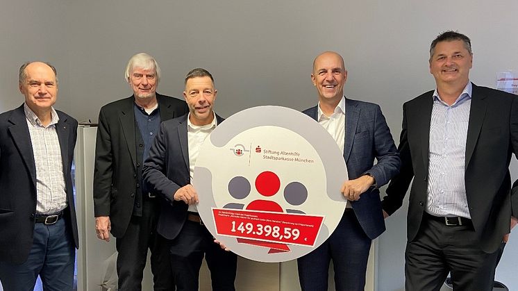v.l. Hans Kopp, Jürgen Salzhuber, Holger Steckermaier (alle Arbeiterwohlfahrt), Stefan Hattenkofer und Jörg Bertram (beide SSKM).