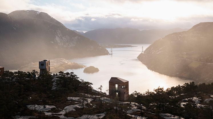 The Bolder Starlodge is hovering high above one of Norway´s most beautiful fjords. Staying here for a day or two, does something to you. Photo: Henrik Moksnes, www.bitmap.com