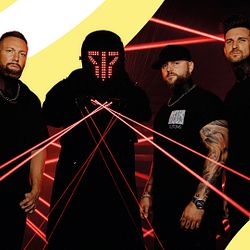 Futuristisk rock på Liseberg - Smash Into Pieces laddar för en episk kväll på Stora Scenen