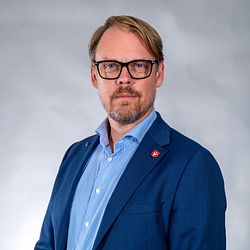 Kristoffer Daag (L)