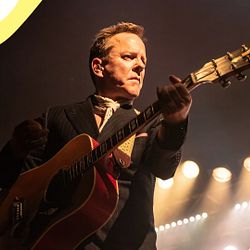 Kiefer Sutherland till Lilla Scenen i augusti