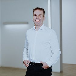 Dirk Hartung