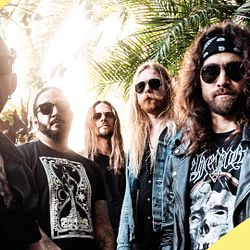 Fyra hyllade artister till Lilla Scenen – Nisse Hellberg, Agent Side Grinder, Henric De La Cour och Soen