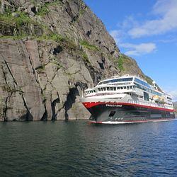 MS Trollfjord