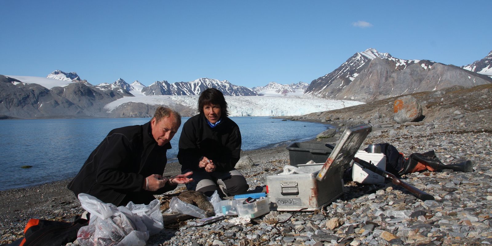 Sampling for environmental toxins at Svalbard (Photo: Guttorm Christensen/Akvaplan-niva)