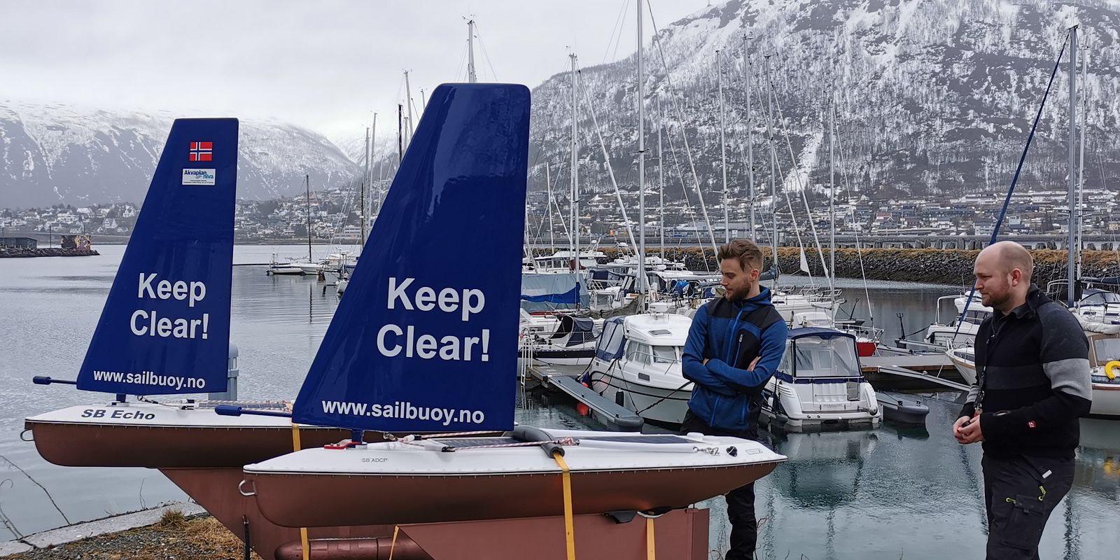 Two Sailbuoys owned and operated by Akvaplan-niva. The one in the foreground carries the Aanderaa ADCP. The one in the background is rigged with a Kongsberg Maritime echosounder (Photo: Akvaplan-niva).