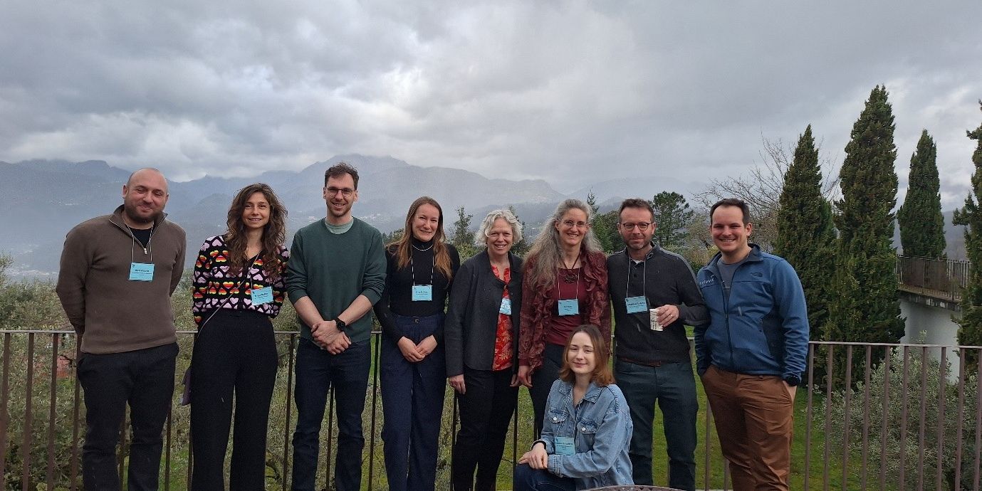 POMP project members at the GRC 2025: Karl Attard, Maya Dalby, Antoine Haddon, Sina Müller, Marit Reigstad, Eva Leu, Marlena Szeligowska (front), Mathieu Ardyna and Sebastien Guerin (Photo: Linda Rehder).