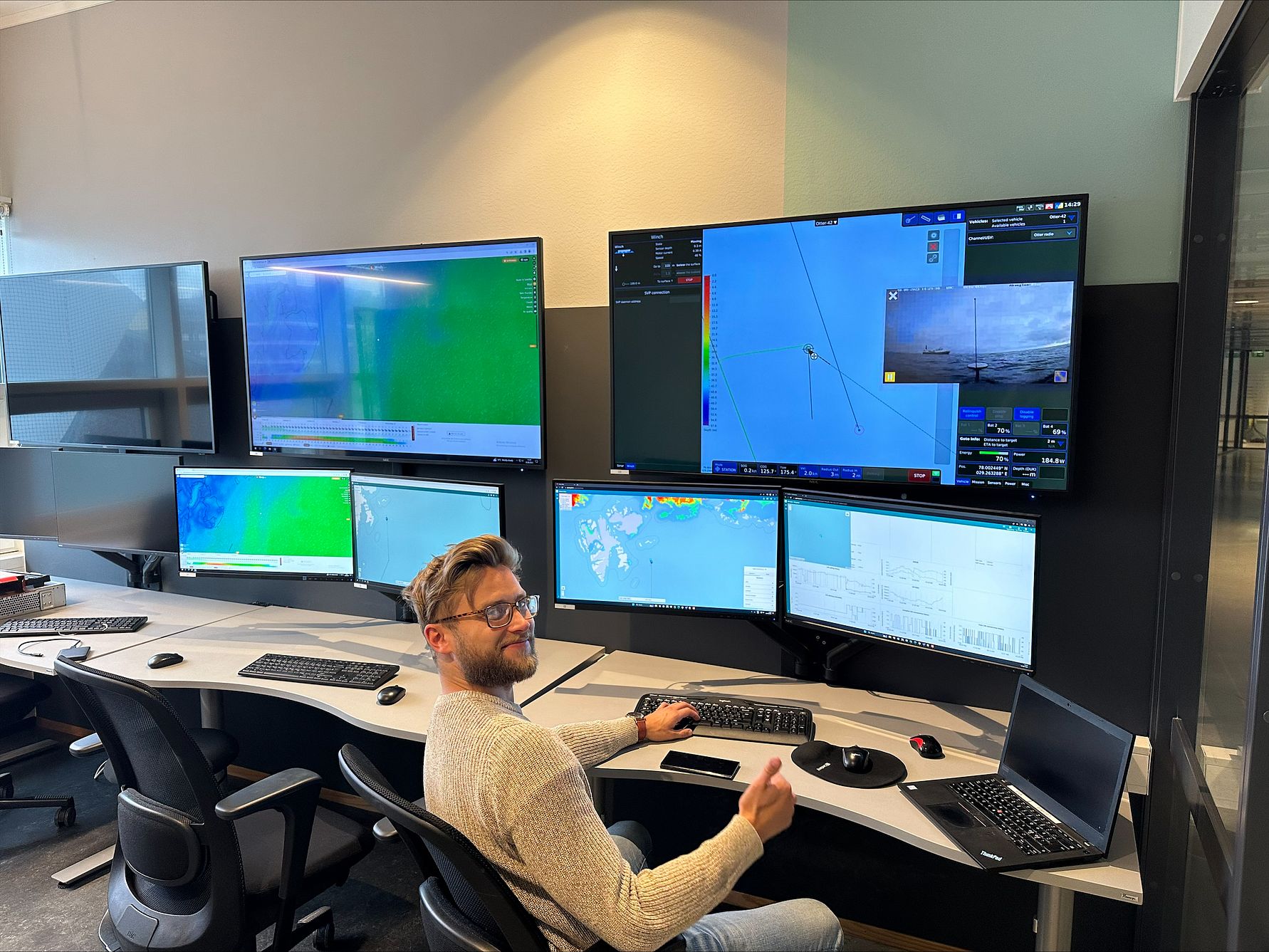 Sondre i control room