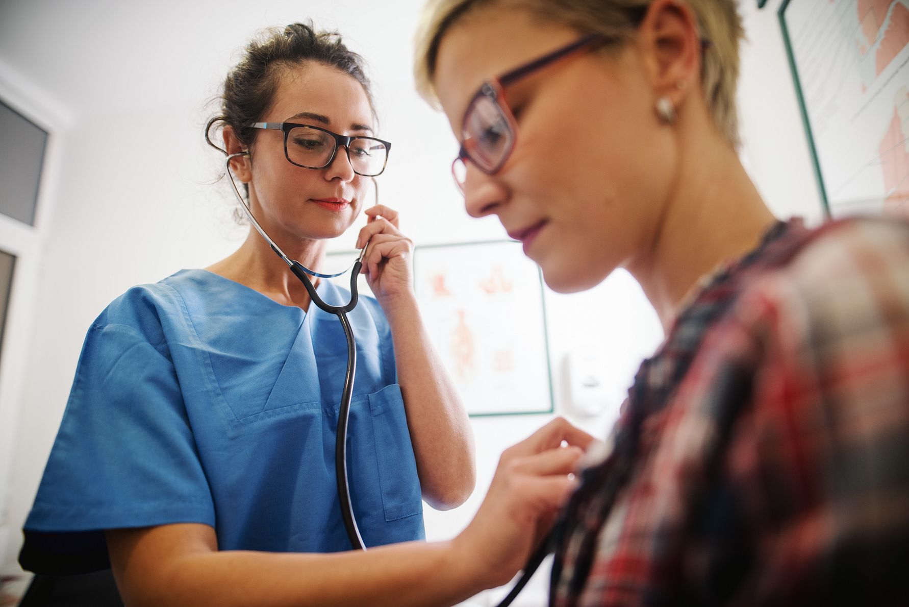 Det finns över 12 000 personer som överlevt cancer i barndomen i Sverige i dag. Av dessa har 70 procent mer eller mindre bestående men efter sin barncancerbehandling, så kallade sena komplikationer. 