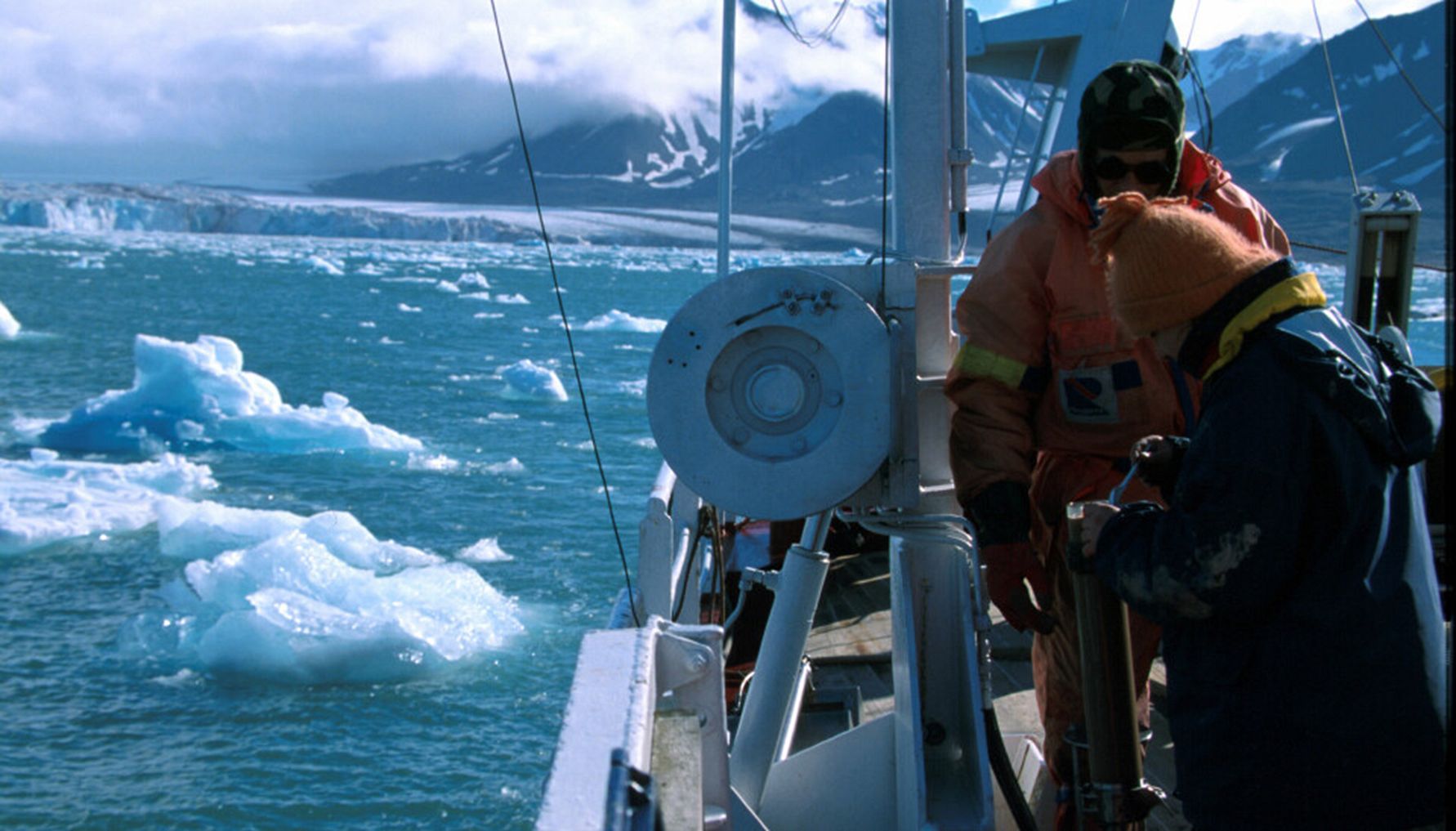 Figure 4 Sampling in front of the glacier in Kongsfjorden 1996. Photo Mikael Westh Hammer..jpg