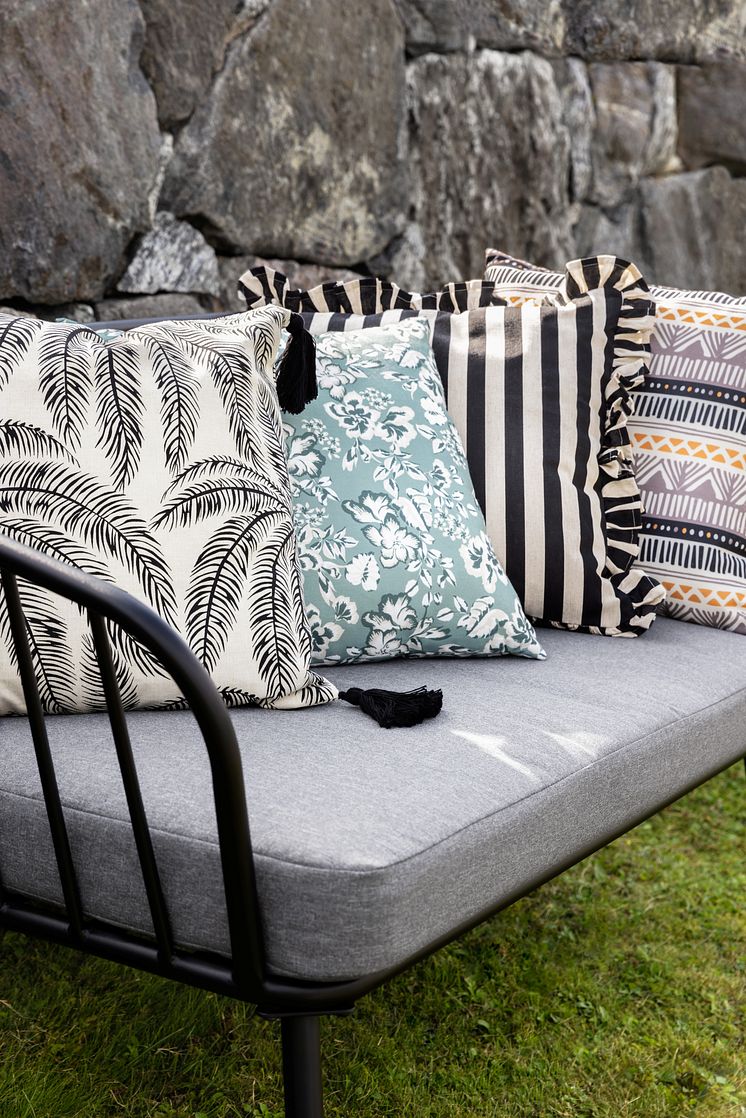 Rusta_2025_S2_outdoor_cushions-2-I.jpg