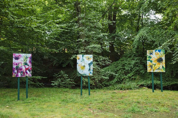 Blomstermålningar i ravinen - Linda Schilén.jpg