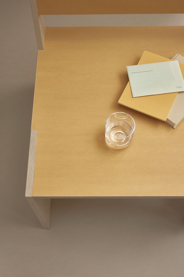 High Resolution-Close up chair with unpigmented Furniture Linoleum and glass.jpg