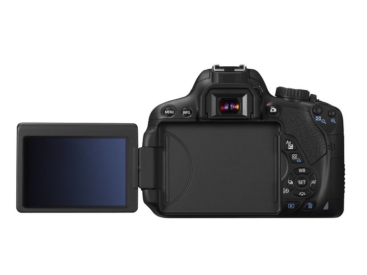 Canon EOS 650D baksida med skärm utfälld