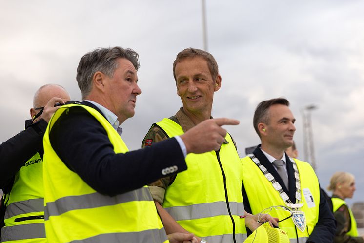 Biodrivstoffleveranse på Ålesund Lufthavn 2 - FOTO Morten Bergene.jpg