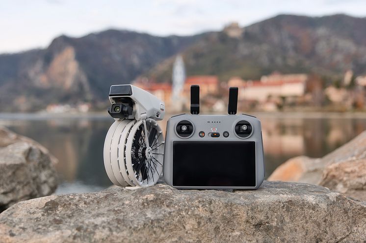 DJI FLIP_RC2_01.jpg