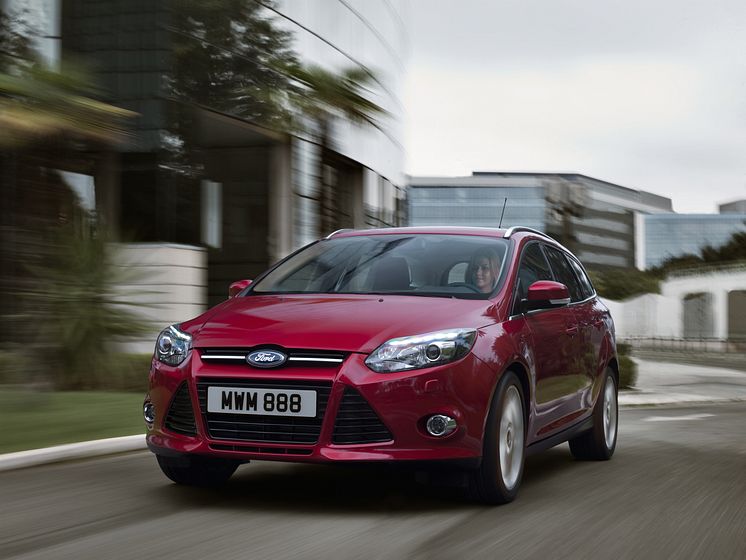 Nya Ford Focus blir den första bilen någonsin som får fyra  Euro NCAP Advanced-utmärkelser 