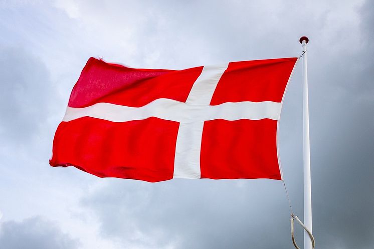 flag-3358376_1280.jpg