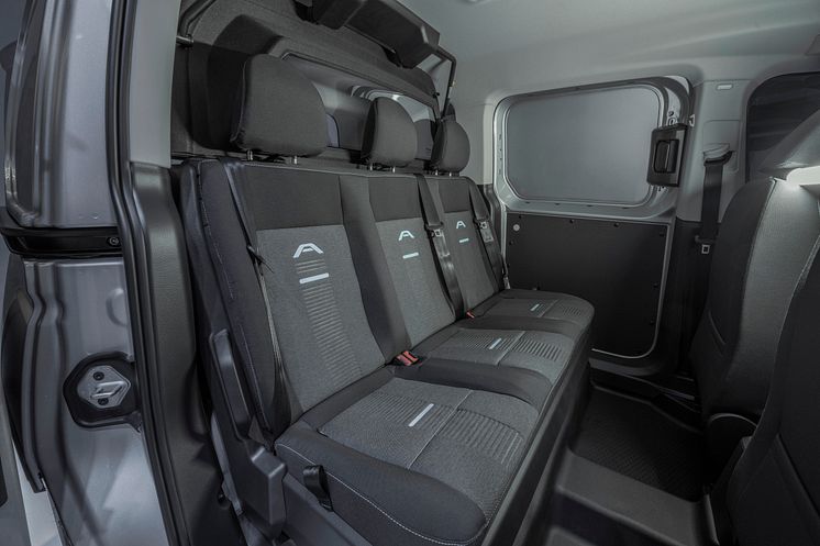 TRANSIT_CONNECT_KOMBI_SEATING_DOWN.jpg