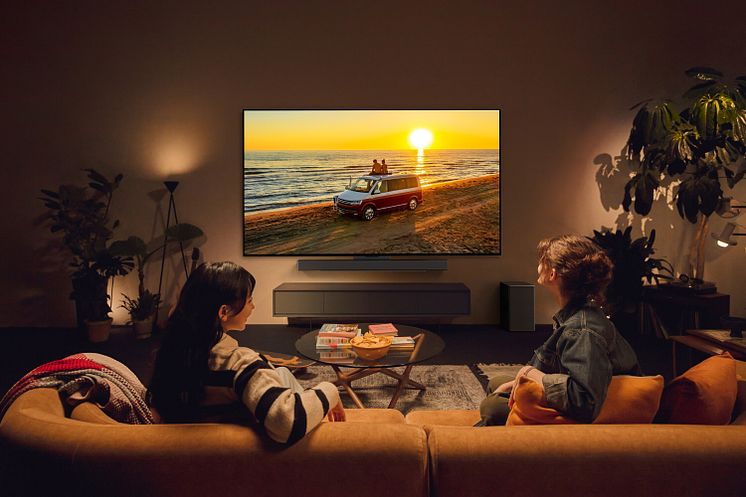 01_LG_OLED_LifeStyleShoot_C4_Wall_Mount_3000x2000.jpg