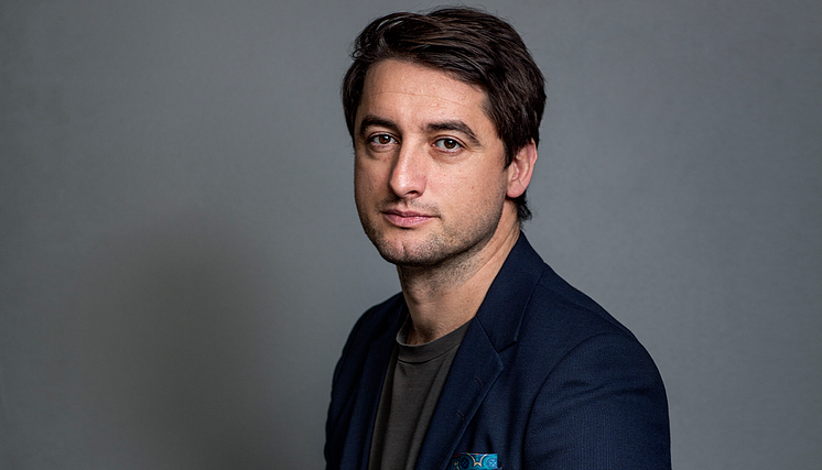 Framkant Sverige - Diamant Salihu - journalist och forfattare