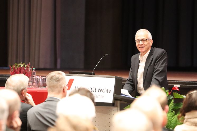 Worüber man schweigen muss  Privatdozent Pfarrer Dr. Marc Röbel lehrt jetzt an Uni Vechta 