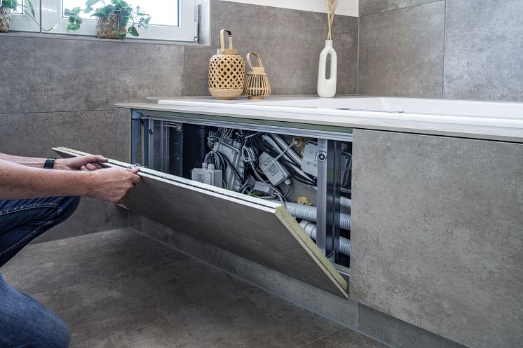 repabad-objekt-wohlfuehlbad-whirlpool-badewanne-poolwannenkasten_geöffnet.jpg