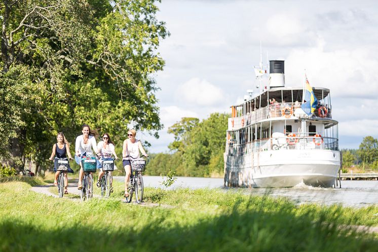 Cykla längs Göta kanal