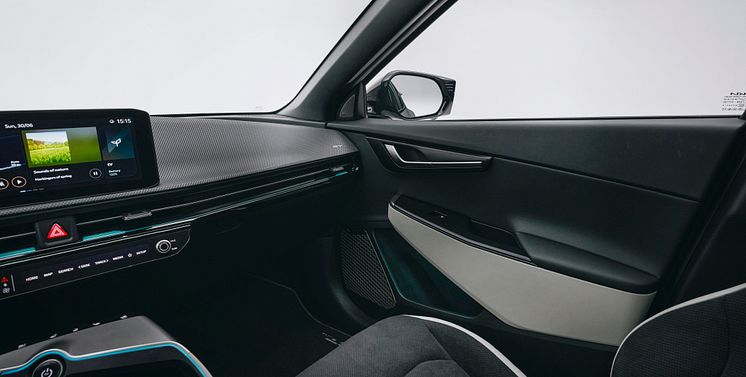 kia-new-ev6-my25-wolf-grey-studio-interior-highres-12.jpg