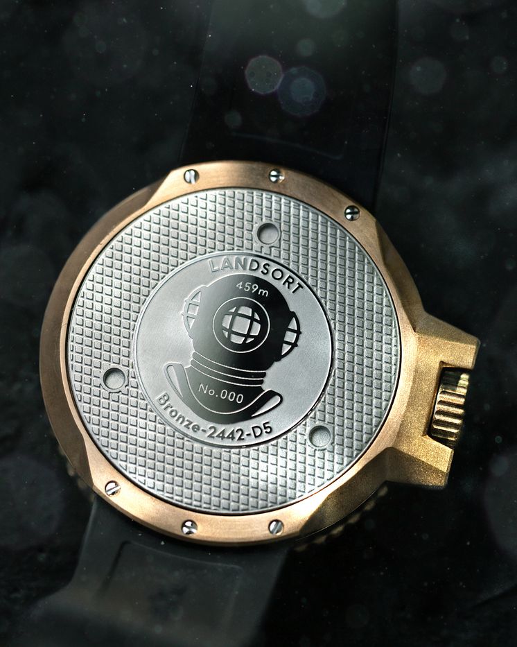 Sjöö Sandström Landsort D5 Caseback.jpg