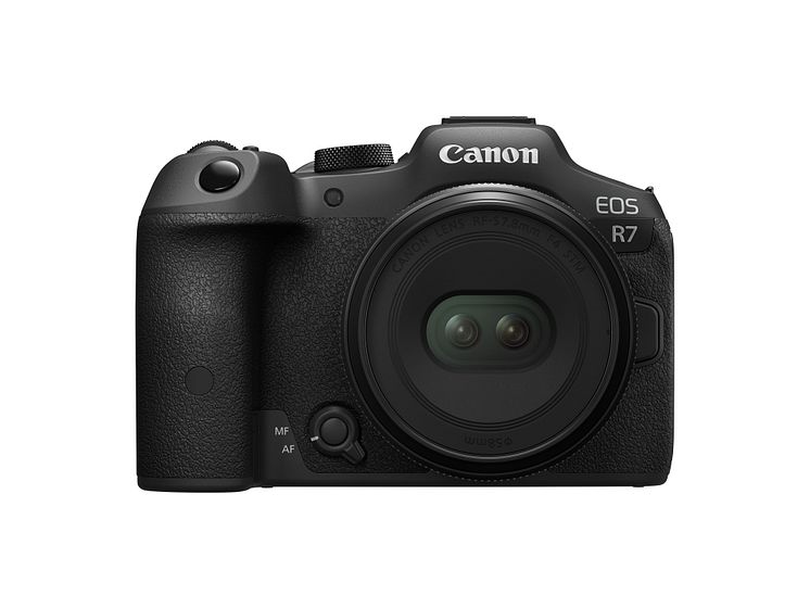 RF-S 7.8mm F4 STM EOS R7 FRT.jpg