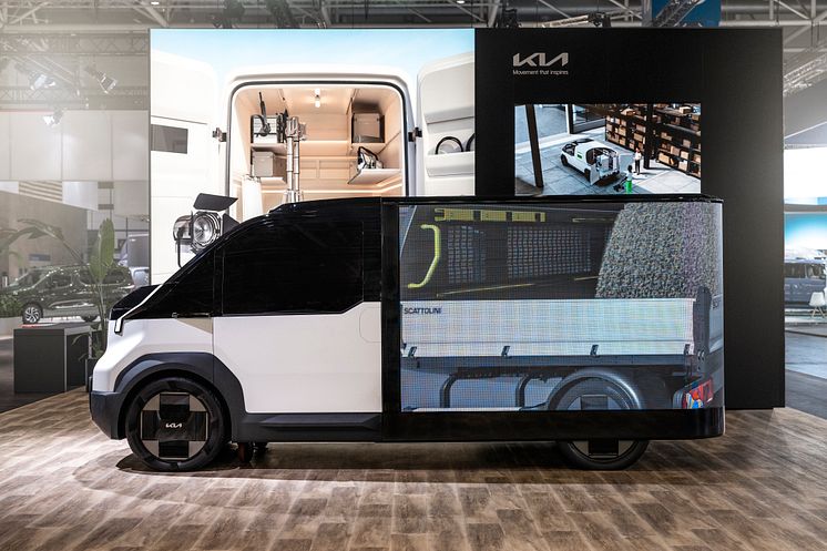 kia-pbv-pv5-anamorphic-screen-iaa-24-static-highres-003.jpg