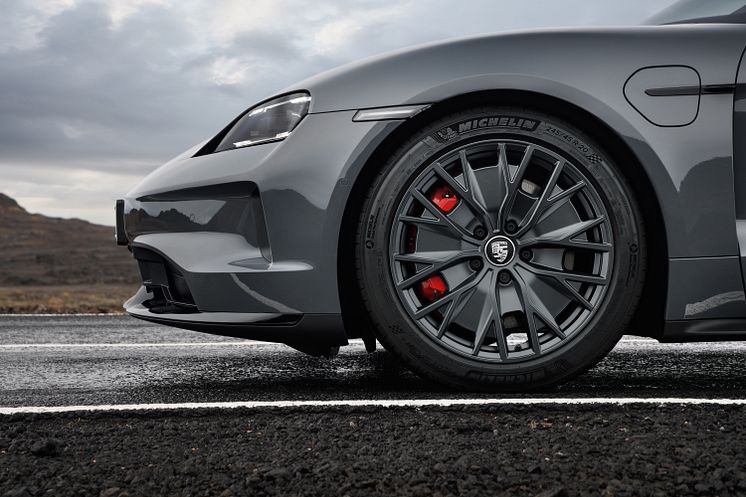 Porsche Taycan GTS Sport Turismo