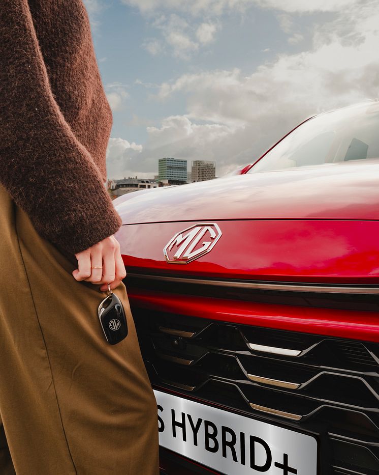 MG ZS HEV+key 2.jpg