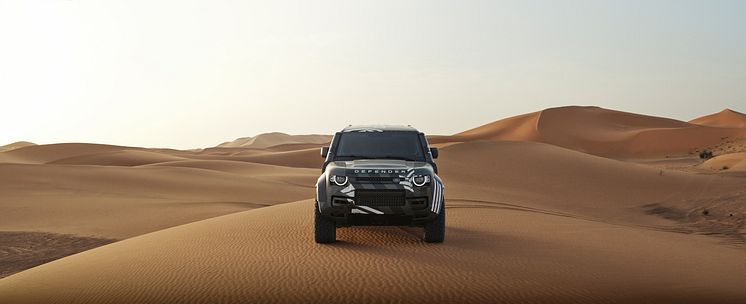 DEFENDER_RALLY_FRONT_WIDE_01.jpg