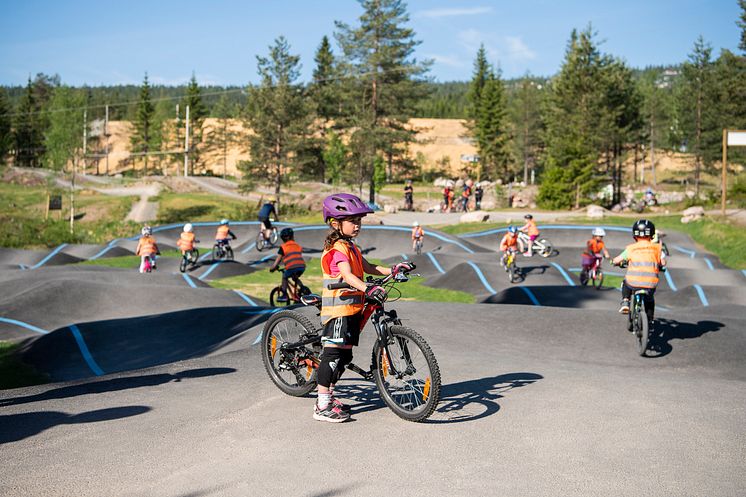 Trysil_pumptrack barn.jpg