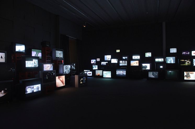 Resan till månen/A Trip to the Moon, Douglas Gordon, Pretty Much Every Video and Film Work From About 1992 Until Now. To Be Seen On Monitors, Some With Headphones, Others Run Silently and All Simultaneously, 1992-. 