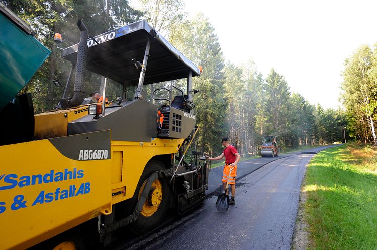 Asfaltläggare Volvo ABG6870 hos Sandahls Grus & Asfalt AB - 2