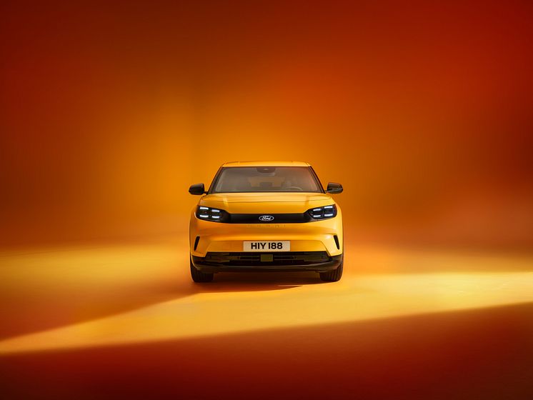2024Ford_ElectricCapri_01.jpg