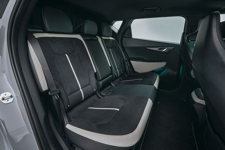 kia-new-ev6-my25-wolf-grey-studio-interior-highres-21.jpg