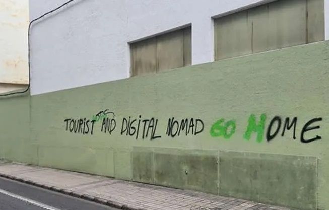 digital nomad graffiti.jpeg