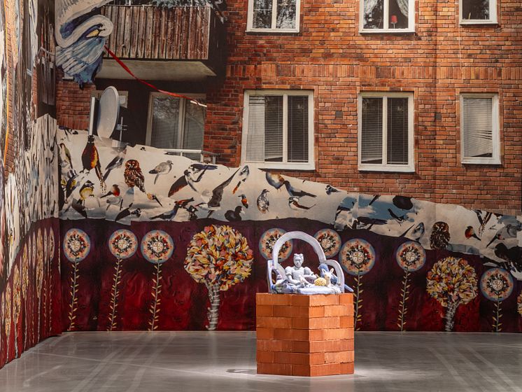 Valeria Montti Colque, installationsvy Cosmonación – Modersberget, Bonniers Konsthall, 2025