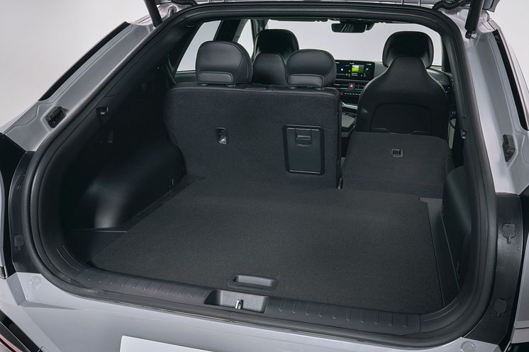 kia-new-ev6-my25-wolf-grey-studio-interior-highres-25.jpg