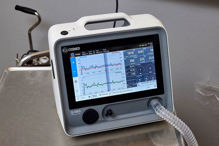 Skärm som visar det respirometern mäter - mängden syre och koldioxid.jpg